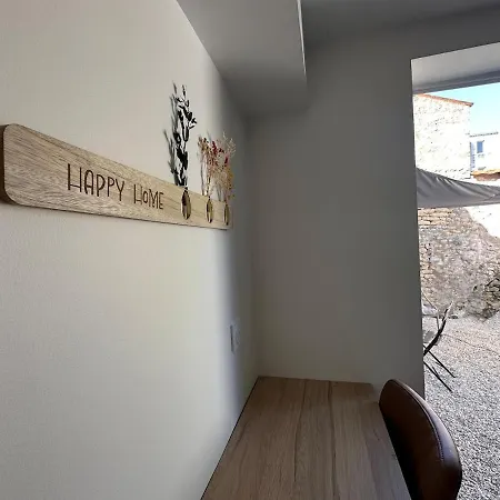 Сasa de vacaciones The Little House Of Happiness